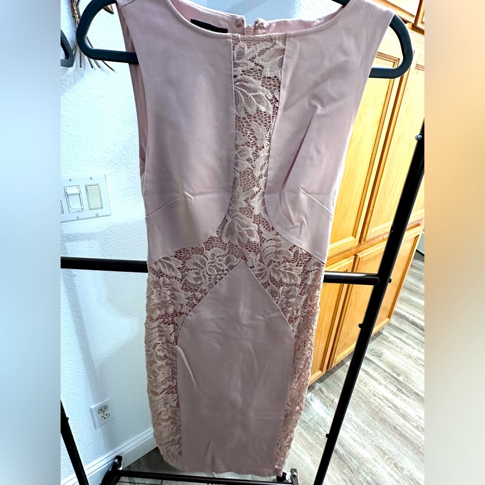 BEBE midi dress light pink. Size S